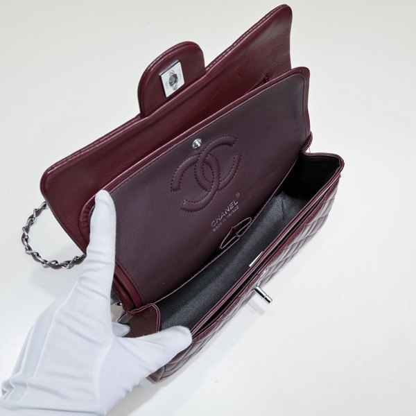 シャネルバッグ着用イメージ